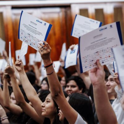 Empujar Participants with Certificates